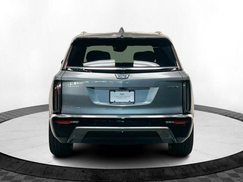New 2026 Cadillac Vistiq Premium Luxury w/ LPO, Floor Liner Package image 5