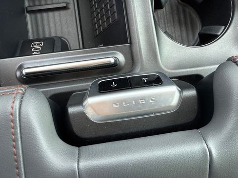 Certified 2025 Ford Expedition Active AWD/4WD image 27