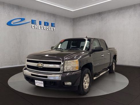 Used 2011 Chevrolet Silverado 1500 LT w/ All-Star Edition AWD/4WD image 8