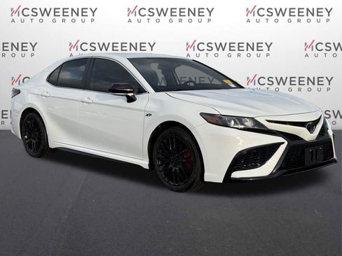 Used 2024 Toyota Camry SE image 7