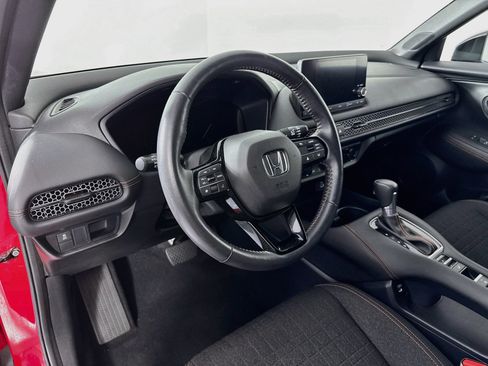 Used 2024 Honda HR-V Sport image 9