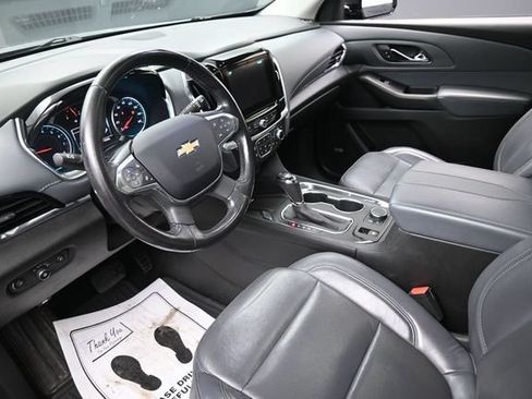 Used 2019 Chevrolet Traverse Premier w/ Driver Confidence II Package FWD image 14