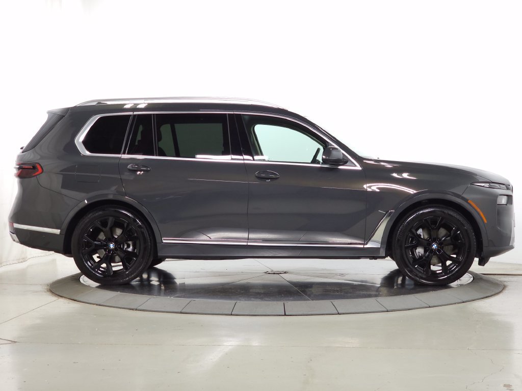 Used 2026 BMW X7 xDrive40i w/ Premium Package AWD/4WD image 13