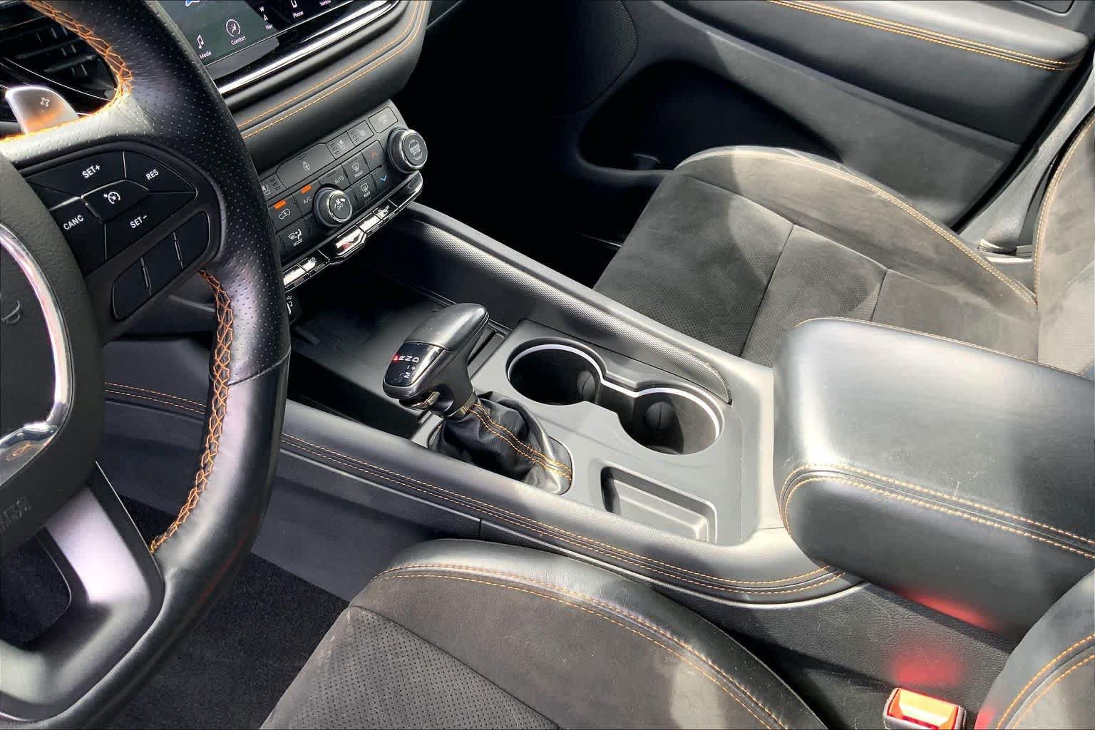 Used 2022 Dodge Durango R/T w/ Quick Order Package 22F AWD/4WD image 16