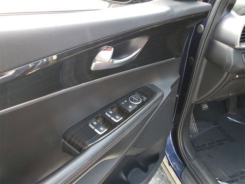 Used 2019 Kia Sorento S image 17