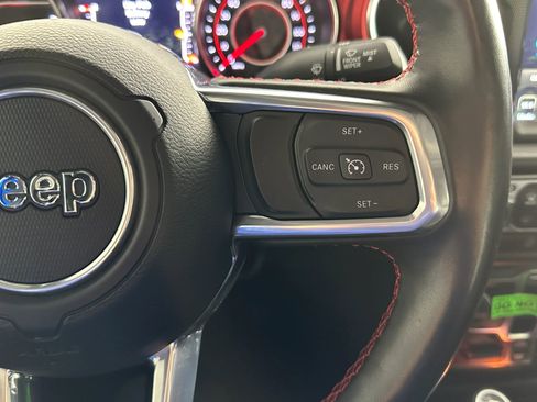 Used 2021 Jeep Gladiator Rubicon AWD/4WD image 38