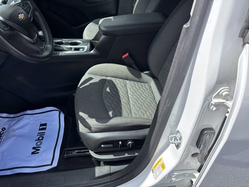 Used 2018 Chevrolet Equinox LT w/ Sun & Infotainment Package image 14