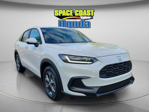 New 2026 Honda HR-V LX image 2