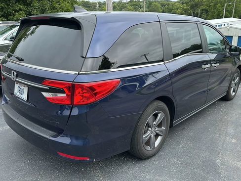 Used 2024 Honda Odyssey EX image 3