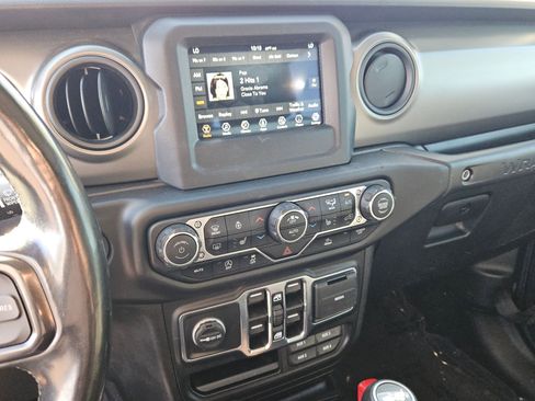 Used 2022 Jeep Wrangler Unlimited Sport image 17