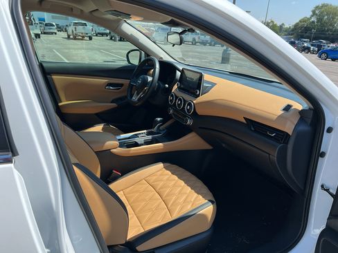 Used 2024 Nissan Sentra SV w/ SV Premium Package FWD image 12