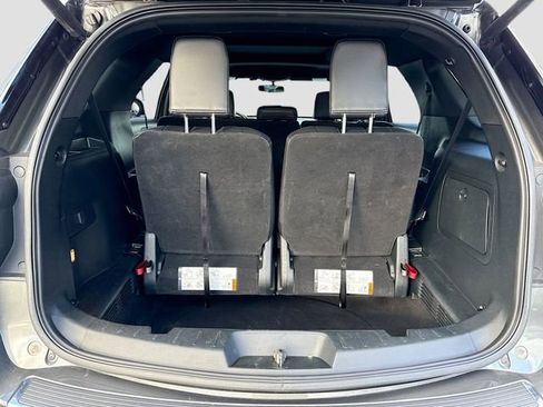 Certified 2018 Ford Explorer XLT w/ Equipment Group 202A image 29