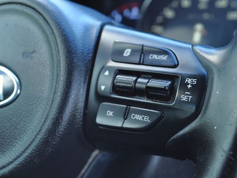 Used 2017 Kia Sorento SX image 13