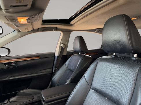 Used 2013 Lexus ES 300h w/ Luxury Pkg FWD image 9