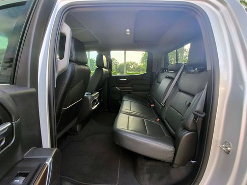 Used 2019 GMC Sierra 1500 SLT RWD image 13