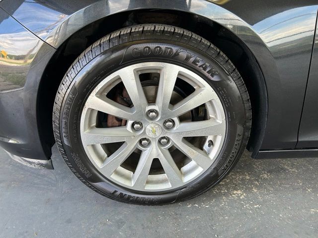 Used 2015 Chevrolet Malibu LTZ FWD image 9