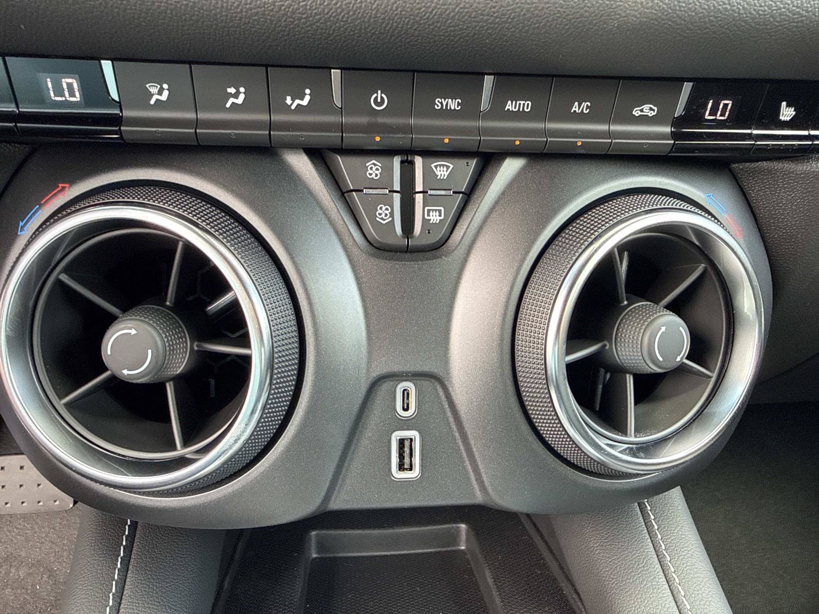 New 2026 Chevrolet Blazer LT w/ Convenience Package FWD image 26