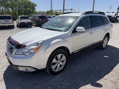 Used 2010 Subaru Outback 2.5i Premium AWD/4WD image 7