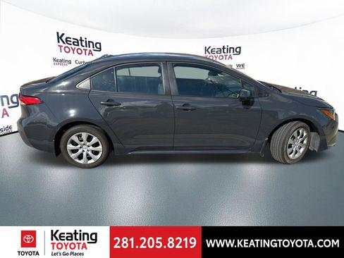 Used 2025 Toyota Corolla LE image 8