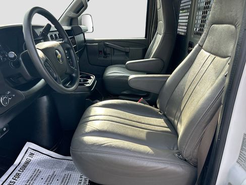 Used 2020 Chevrolet Express 2500 w/ Driver Convenience Package image 21