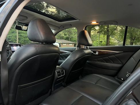 Used 2018 INFINITI Q50 Luxe AWD/4WD image 11