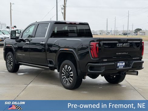 Certified 2024 GMC Sierra 2500 Denali Ultimate w/ Max Trailering Package AWD/4WD image 8