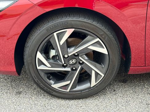Certified 2025 Hyundai Elantra Sport FWD image 11