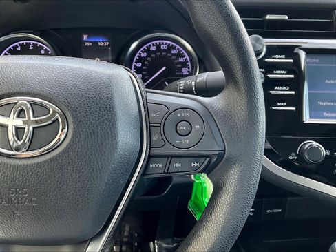 Used 2019 Toyota Camry LE FWD image 12