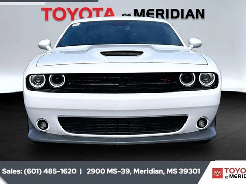 Used 2022 Dodge Challenger R/T RWD image 3