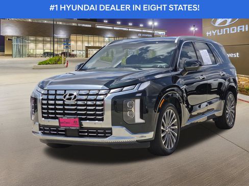 Used 2024 Hyundai Palisade Calligraphy FWD image 2
