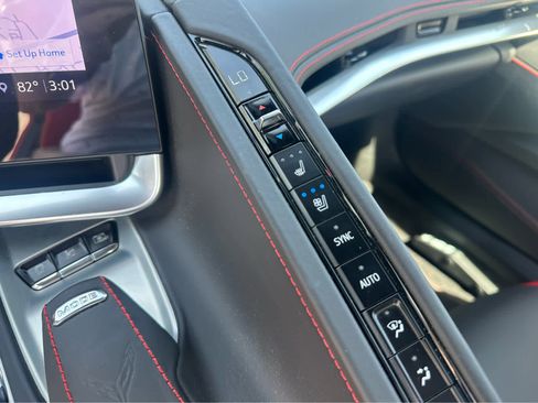 Used 2022 Chevrolet Corvette Stingray Premium Conv w/ Battery Protection Package RWD image 15