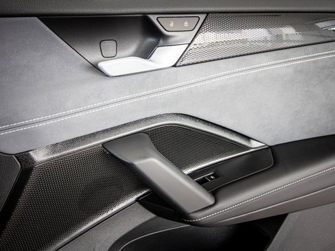 New 2026 Volkswagen Tiguan SE image 45