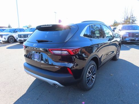 New 2026 Ford Escape SE image 4