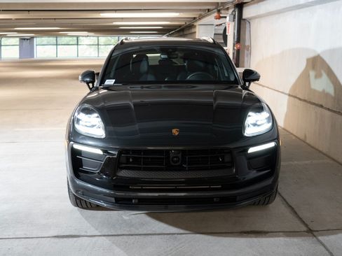 Certified 2026 Porsche Macan AWD/4WD image 6
