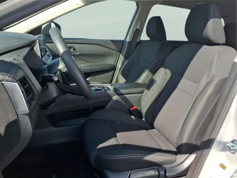 Used 2024 Nissan Rogue S FWD image 21