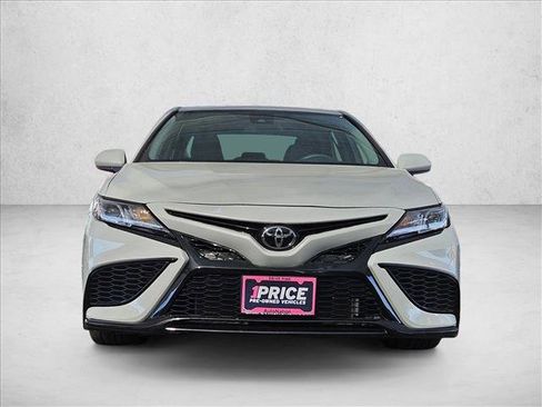 Used 2023 Toyota Camry LE image 2