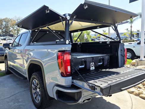 Used 2024 GMC Sierra 1500 AT4 w/ Technology Package AWD/4WD image 18