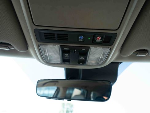 Used 2022 Honda Pilot Touring image 18