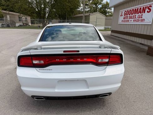 Used 2014 Dodge Charger SE w/ Sport Appearance Group RWD image 5