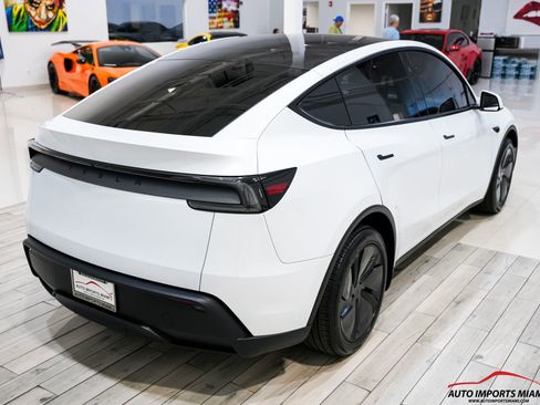 Used 2026 Tesla Model Y Long Range RWD image 21
