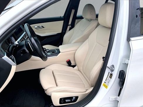 Used 2018 BMW 320i Sedan RWD image 24