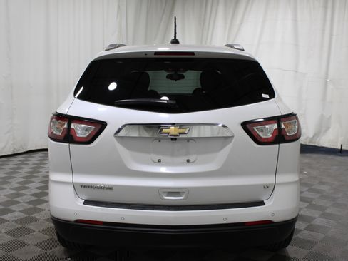 Used 2017 Chevrolet Traverse LT image 29