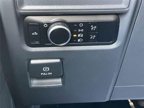 Used 2023 Ford F150 XL w/ Trailer Tow Package image 18