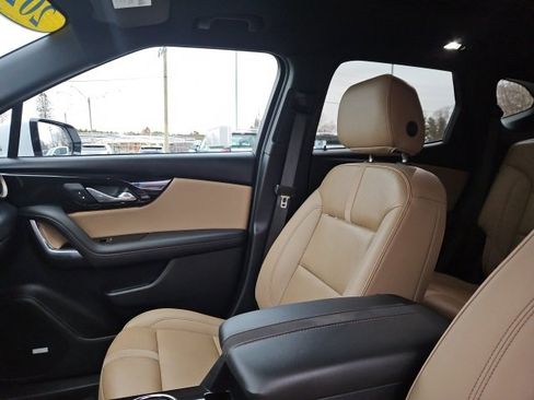 Used 2023 Chevrolet Blazer Premier image 38