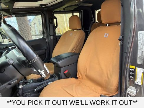 Used 2021 Jeep Gladiator Overland w/ Popular Equipment Package AWD/4WD image 10