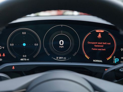 Used 2020 Porsche Taycan Turbo S image 15