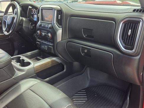 Used 2019 Chevrolet Silverado 1500 LT Trail Boss AWD/4WD image 16