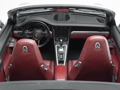 Used 2019 Porsche 911 Carrera image 44