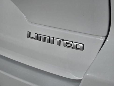 New 2026 Jeep Grand Cherokee Limited RWD image 5