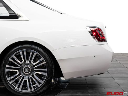 Used 2024 Rolls-Royce Ghost AWD/4WD image 16